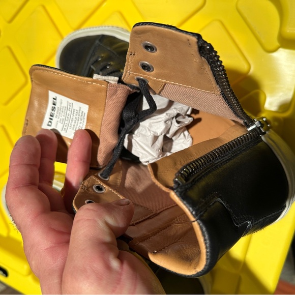 Men’s casual black diesel high top shoes - Picture 4 of 6